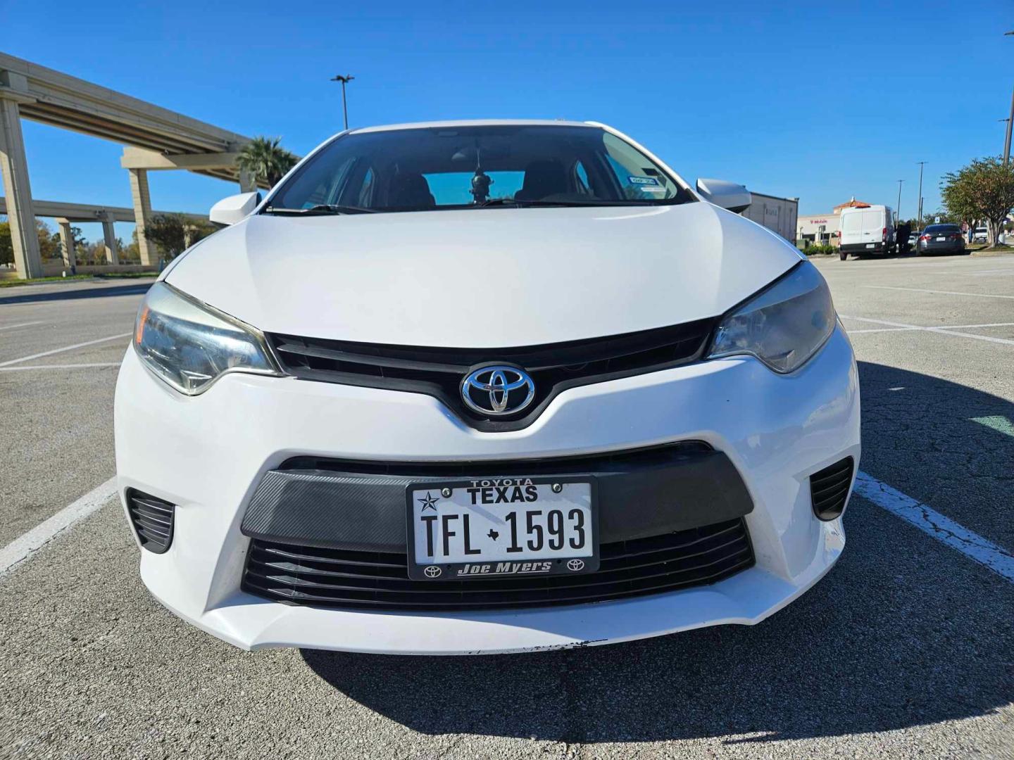 2014 white Toyota Corolla (5YFBURHE7EP) , located at 5005 Telephone Rd., Houston, TX, 77087, (713) 641-0980, 29.690666, -95.298683 - Photo#2